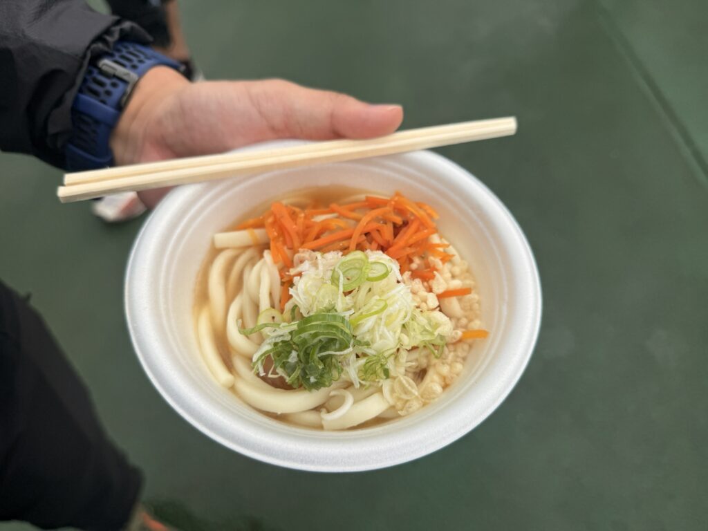 選手たちが食べている「吉田のうどん」