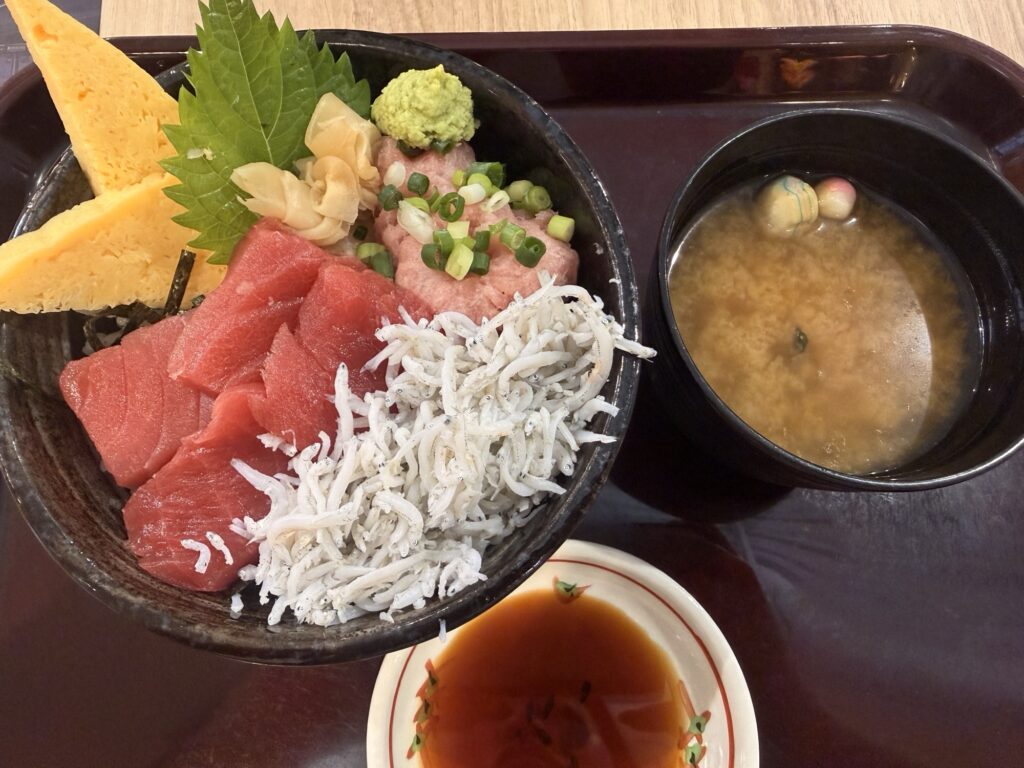 清水PAの海鮮丼